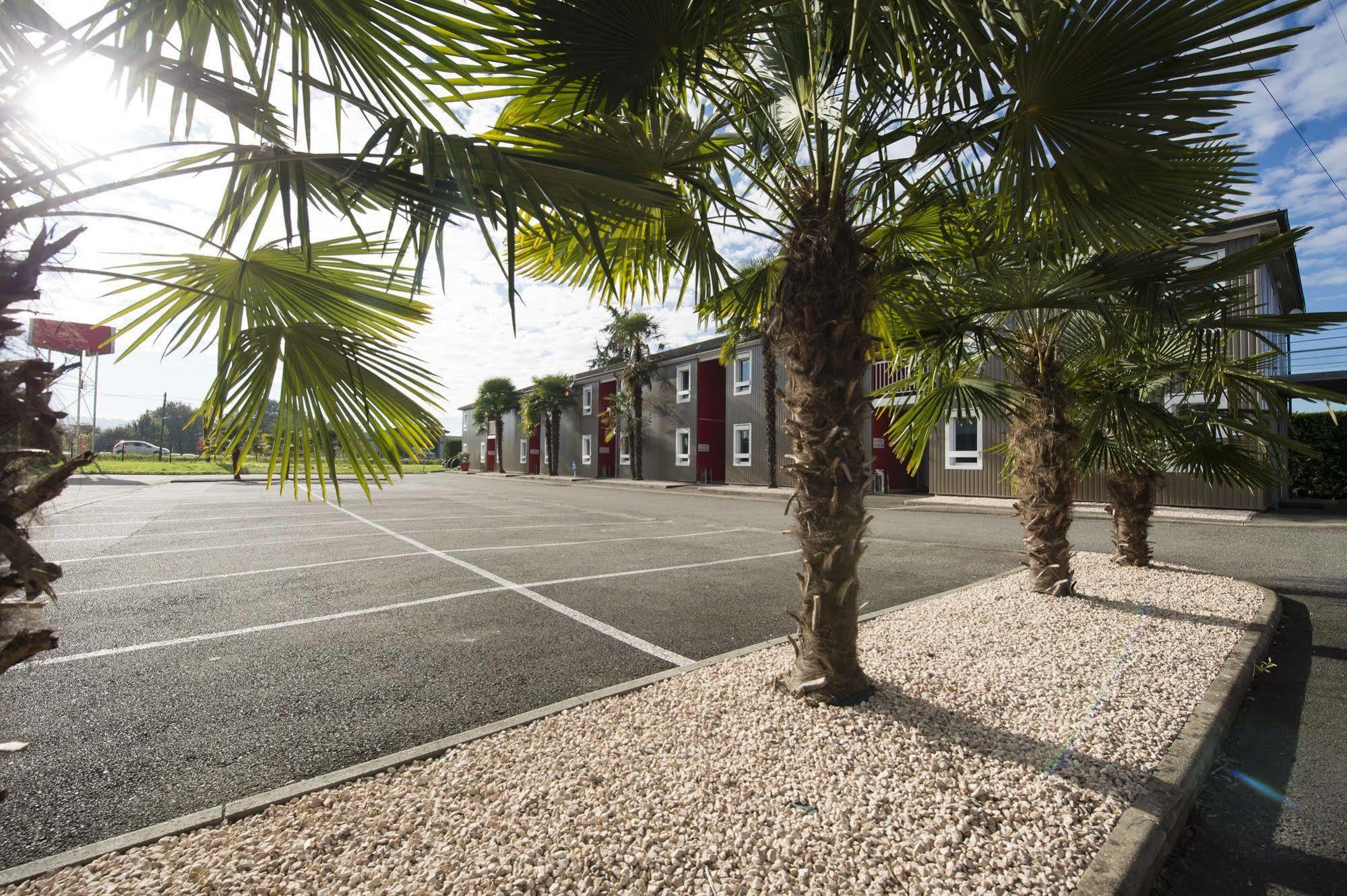 Fasthotel Pau Hotel 2*