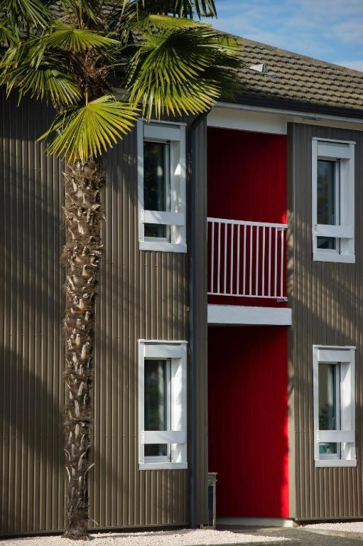 Fasthotel Pau - Hotel 2*